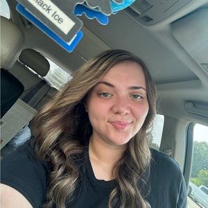 Meet your Posher, Shana